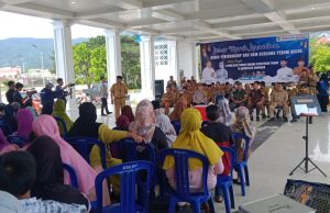 Pj Bupati Bombana H Burhanuddin Pada Saat Membuka Dengan Resmi Kegiatan Pasar Murah Ramadhan di Eks MTQ/RTH Kab. Bombana Selasa (18/4/2023).